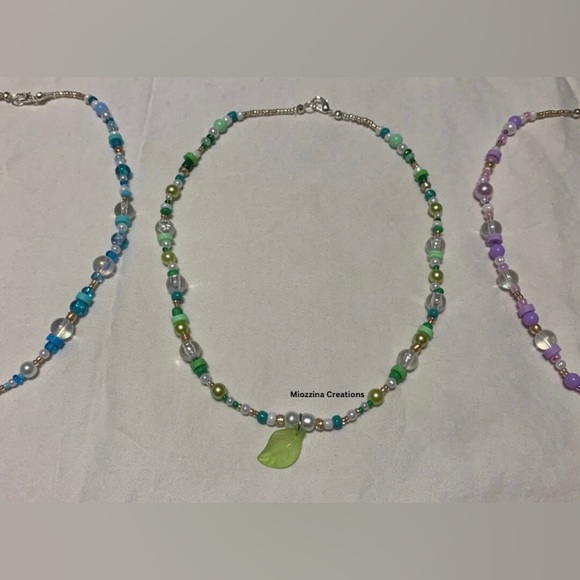 5/$20 ENTIRE SHOP CLEARANCE Leaf beaded necklace | Growth necklace 🍃 - Picture 7 of 10